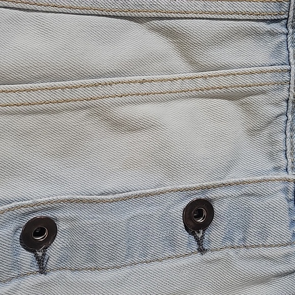 Forever 21 Women’s Jean Jacket - Picture 4 of 7